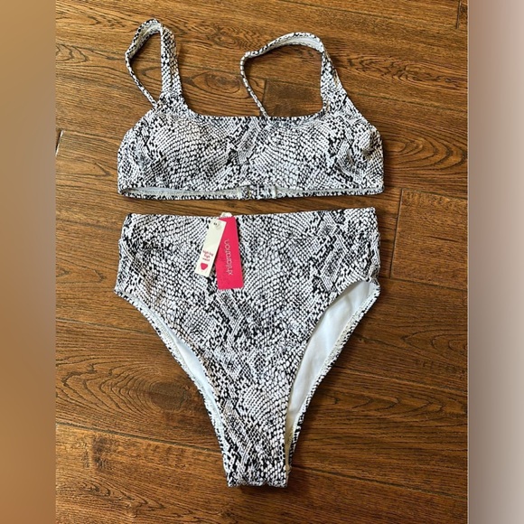 NWT Xhilaration high waisted swimsuit - Picture 3 of 8